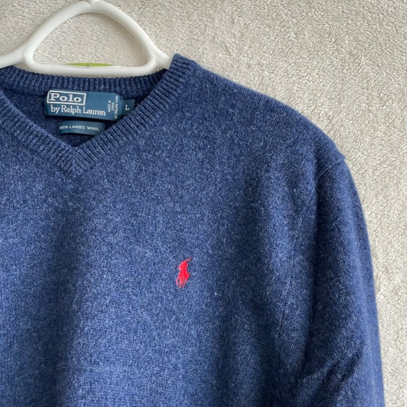 Polo by Ralph Lauren Lambswool V-Neck Sweater. - Picture 5 of 7